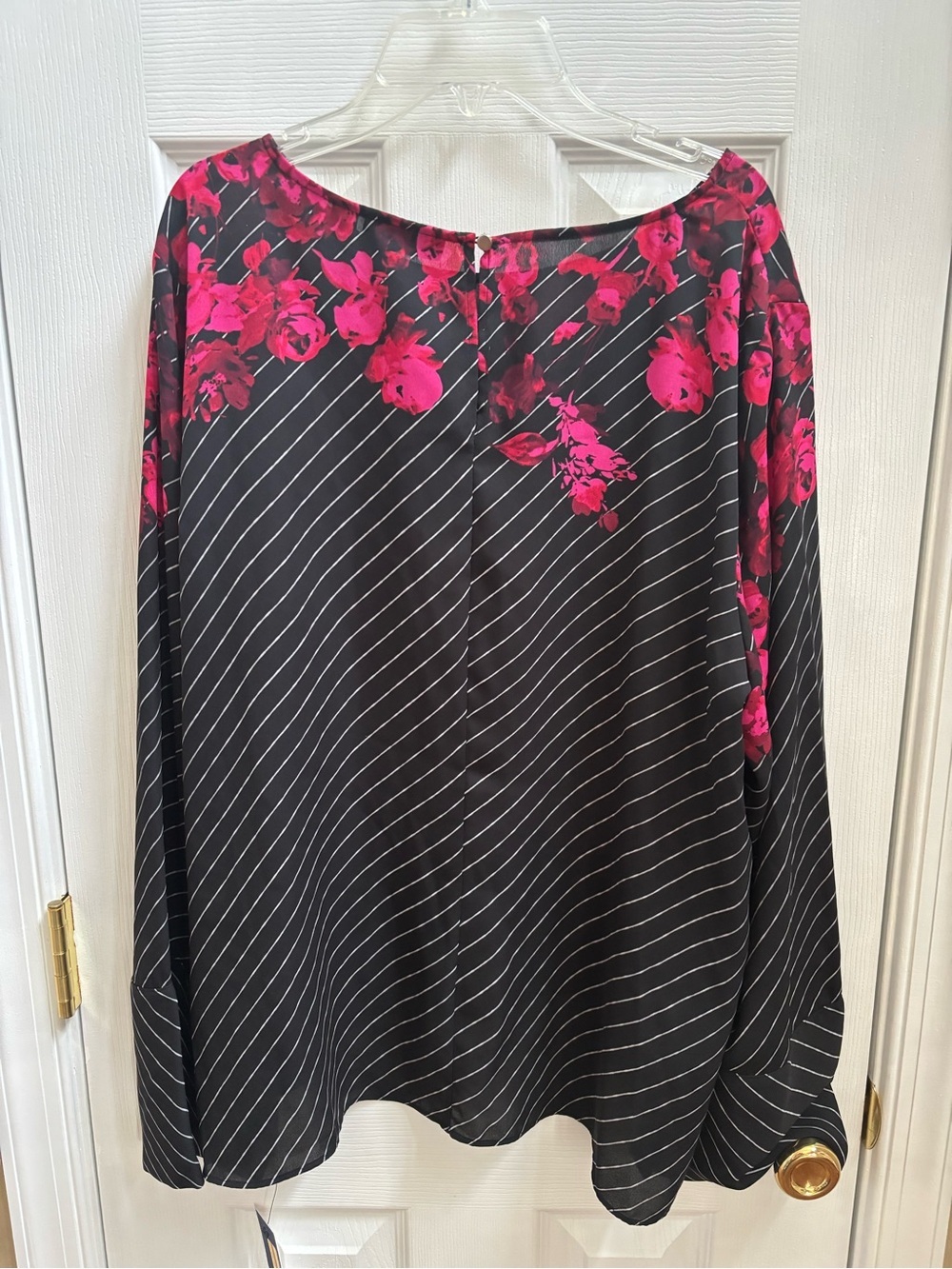 APT. 9 Black & White Stripe w/ Pink Floral Accent & Wide Cuffs, Size xxl, NWT - Picture 6 of 7